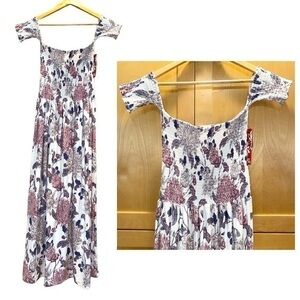 Hot Kiss Maxi Dress Off White wi/Purple Floral Print NWT Size Medium